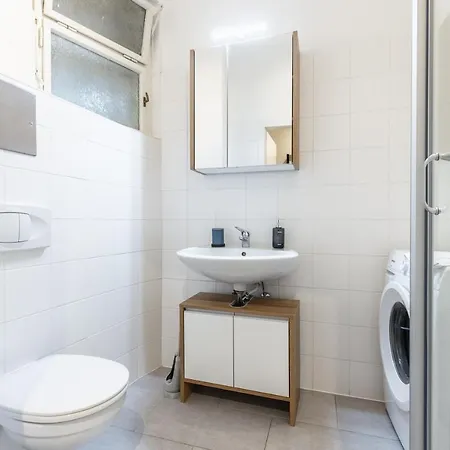 Cozy Studio Apartment Located In Vienna'S Vibrant City Center Exterior photo
